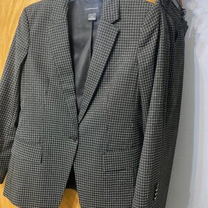 NWOT Club Monaco Suit Set